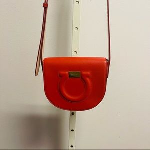 SALVATORE FERRAGAMO Gancio City Leather Crossbody Bag